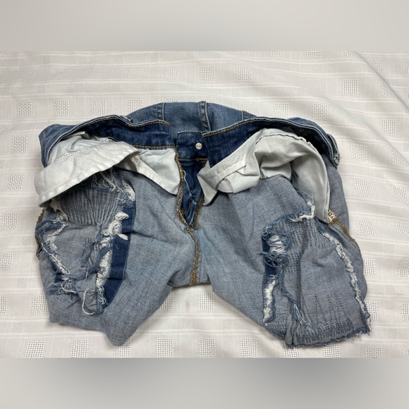Torrid Denim Shorts Size 14 Distressed Cuffed Mid-Rise - Picture 5 of 10